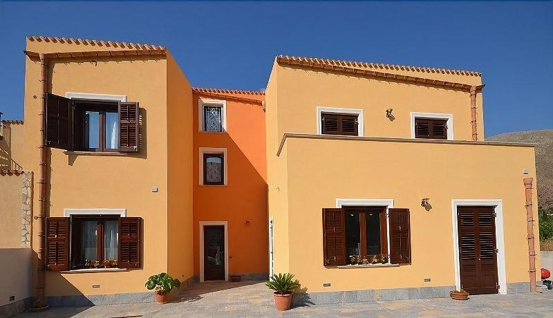 Baia Santa Margherita B&B Castelluzzo Ngoại thất bức ảnh
